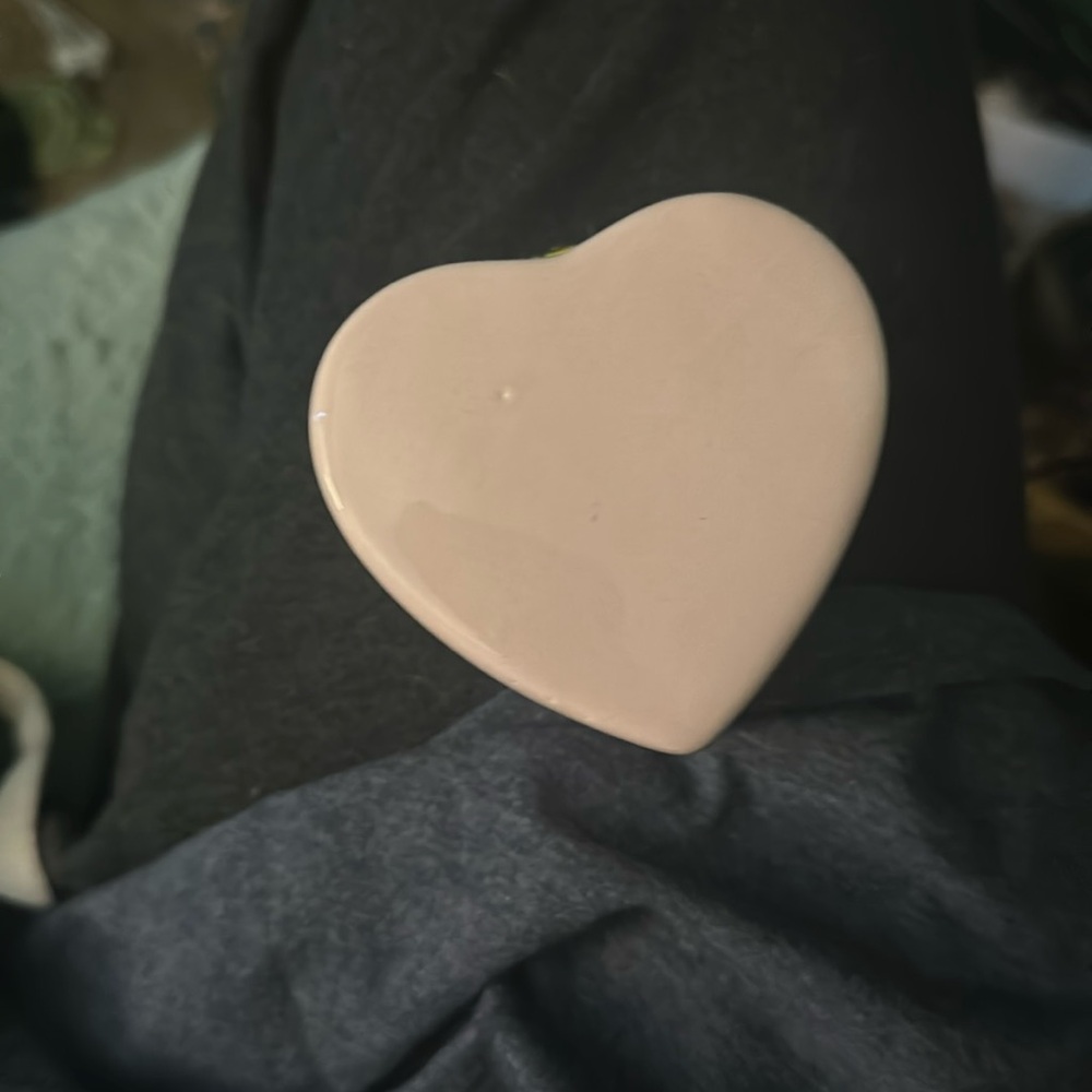 Glass heart jewelry box